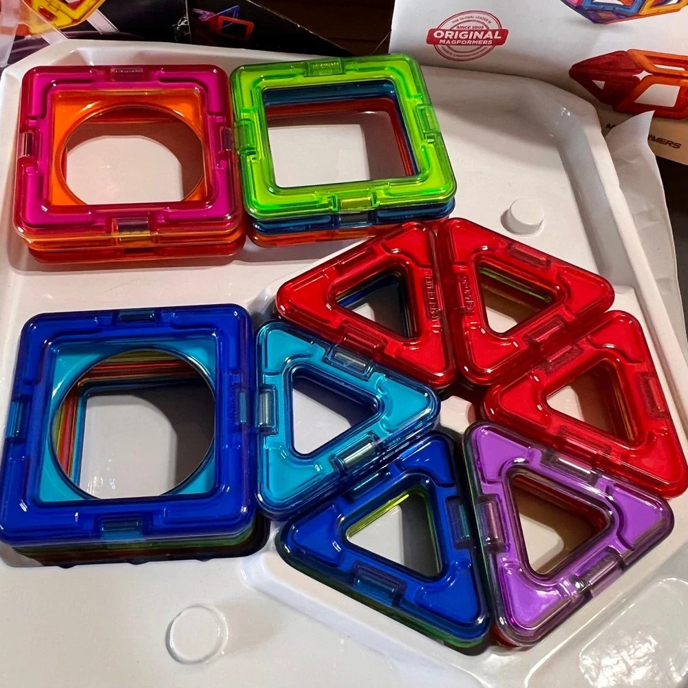 Magformers 18pc‎ Basic Set Kids Rainbow Magnetic Building Tiles Toy euc